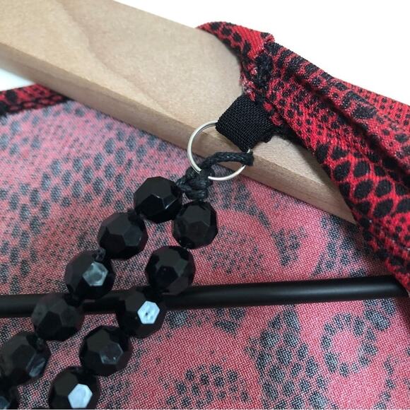 Dress Barn Red Black Floral Lace Beaded 3/4 Sleeve Scoop Neck Shirt Blouse Top - Picture 8 of 9